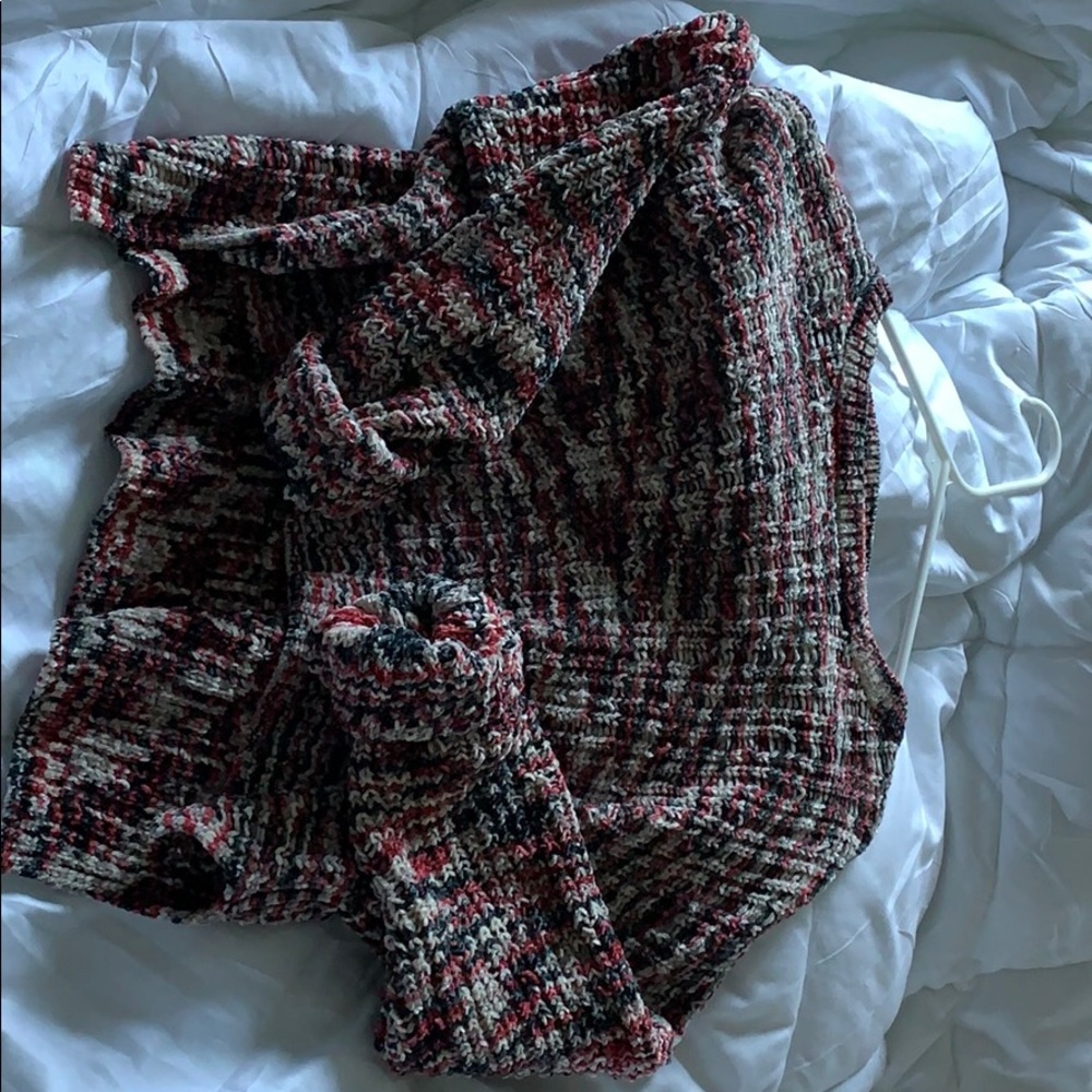 Knitted crop